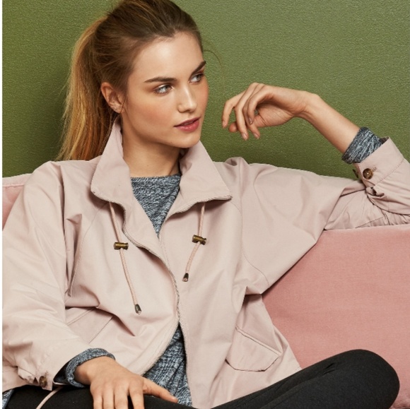 Banana Republic Jackets & Blazers - Banana Republic Rose Pink Water Resistant Zip Up